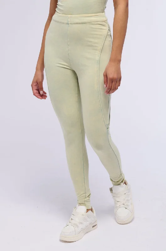 WE BELONG TOGETHER LEGGING IN LIGHT GREEN